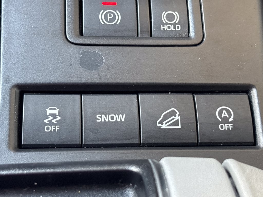 Used 2021 Toyota Highlander XLE AWD/4WD image 37
