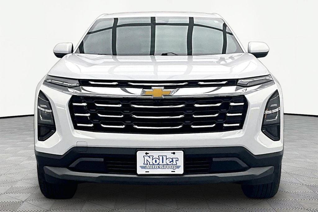 Used 2025 Chevrolet Equinox LT AWD/4WD image 3