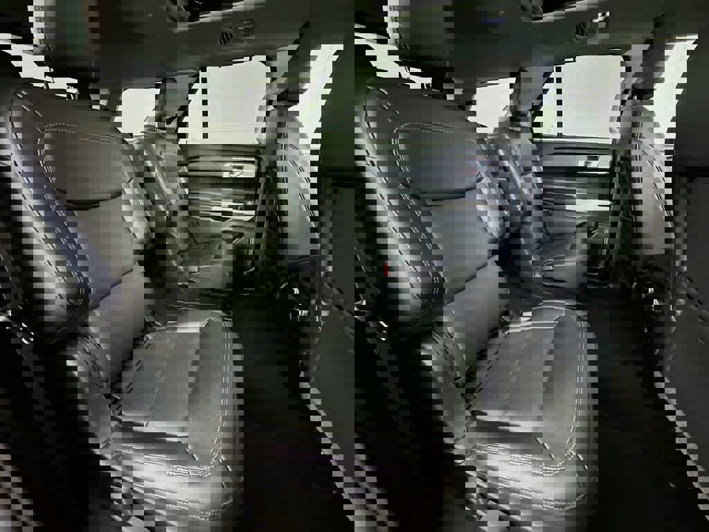 Certified 2021 Ford Explorer Limited w/ Equipment Group 301A image 33