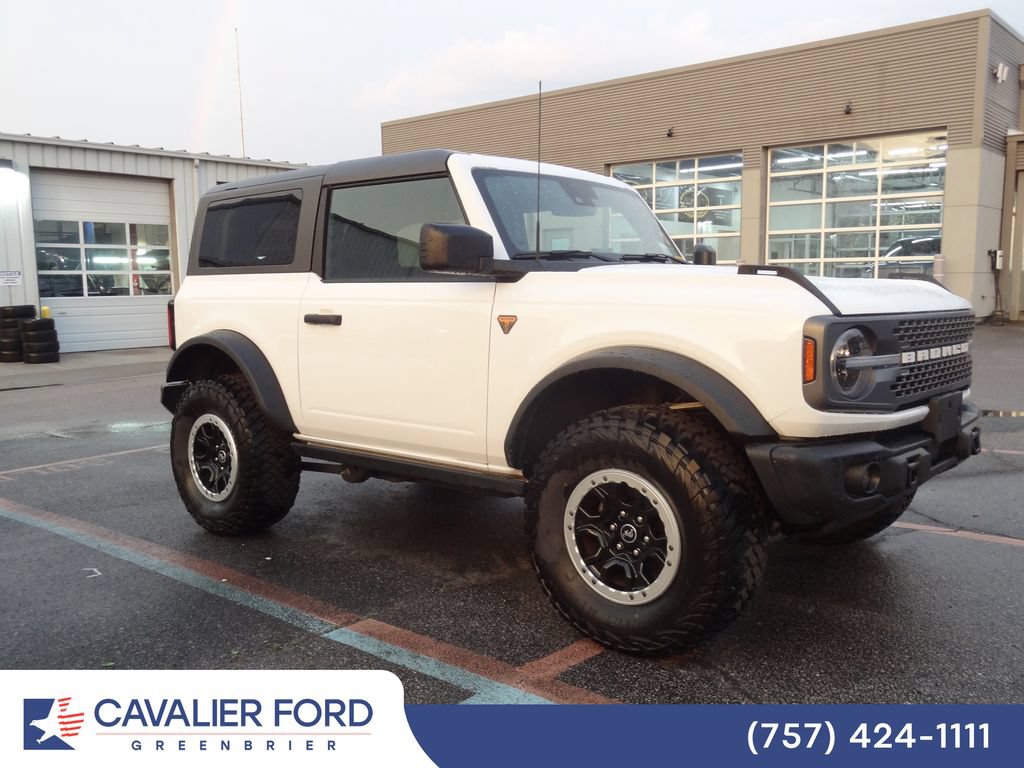 Certified 2023 Ford Bronco Badlands w/ Sasquatch Package AWD/4WD image 2