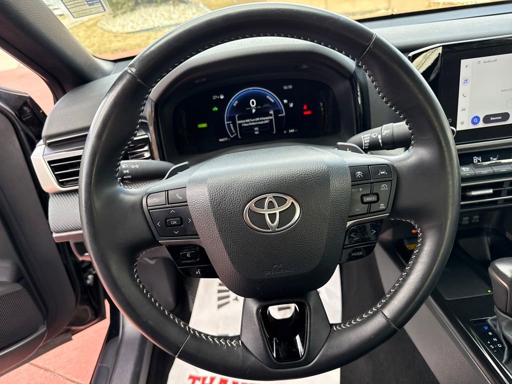 Used 2025 Toyota Camry SE image 16