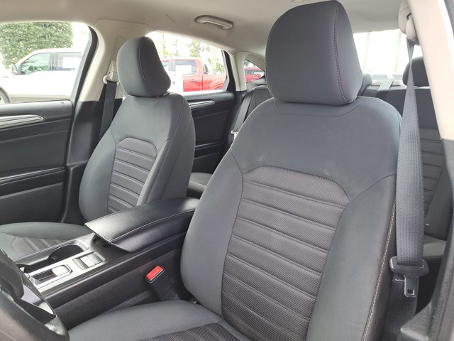 Certified 2020 Ford Fusion SE image 18