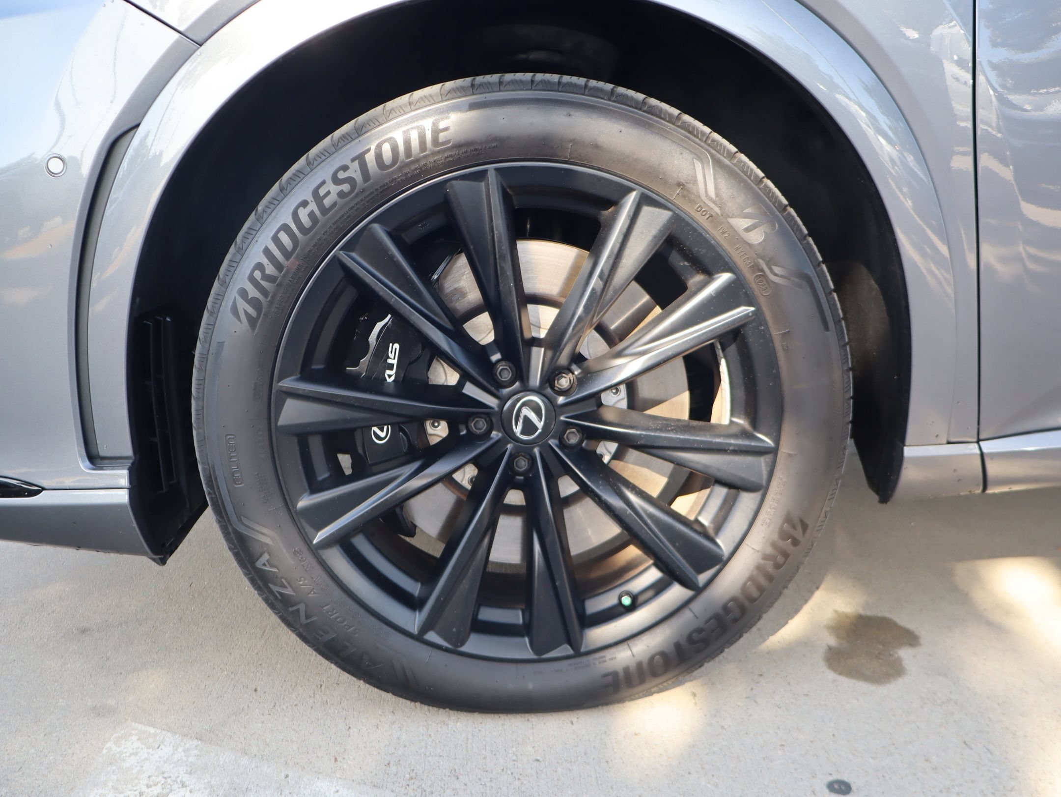 Used 2023 Lexus RX 500h F Sport w/ Cold Area Package AWD/4WD image 11