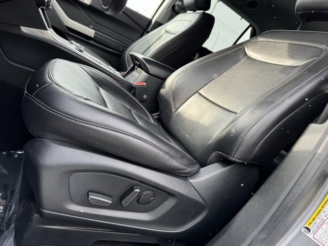 Certified 2023 Ford Explorer Limited w/ Equipment Group 301A image 5