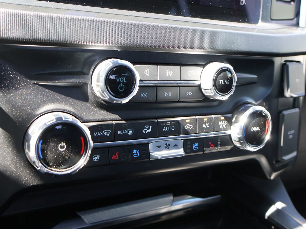 Certified 2024 Ford F250 Platinum AWD/4WD image 38