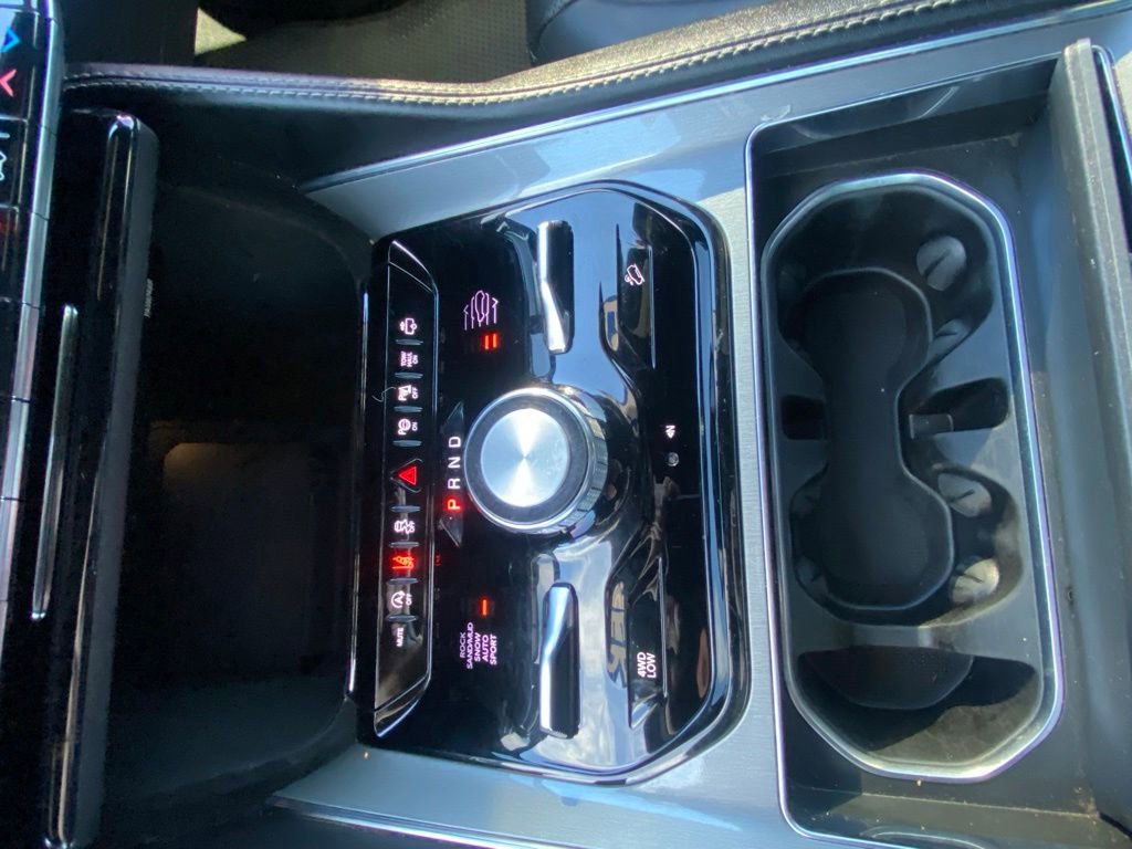 Used 2022 Jeep Wagoneer Series III AWD/4WD image 16