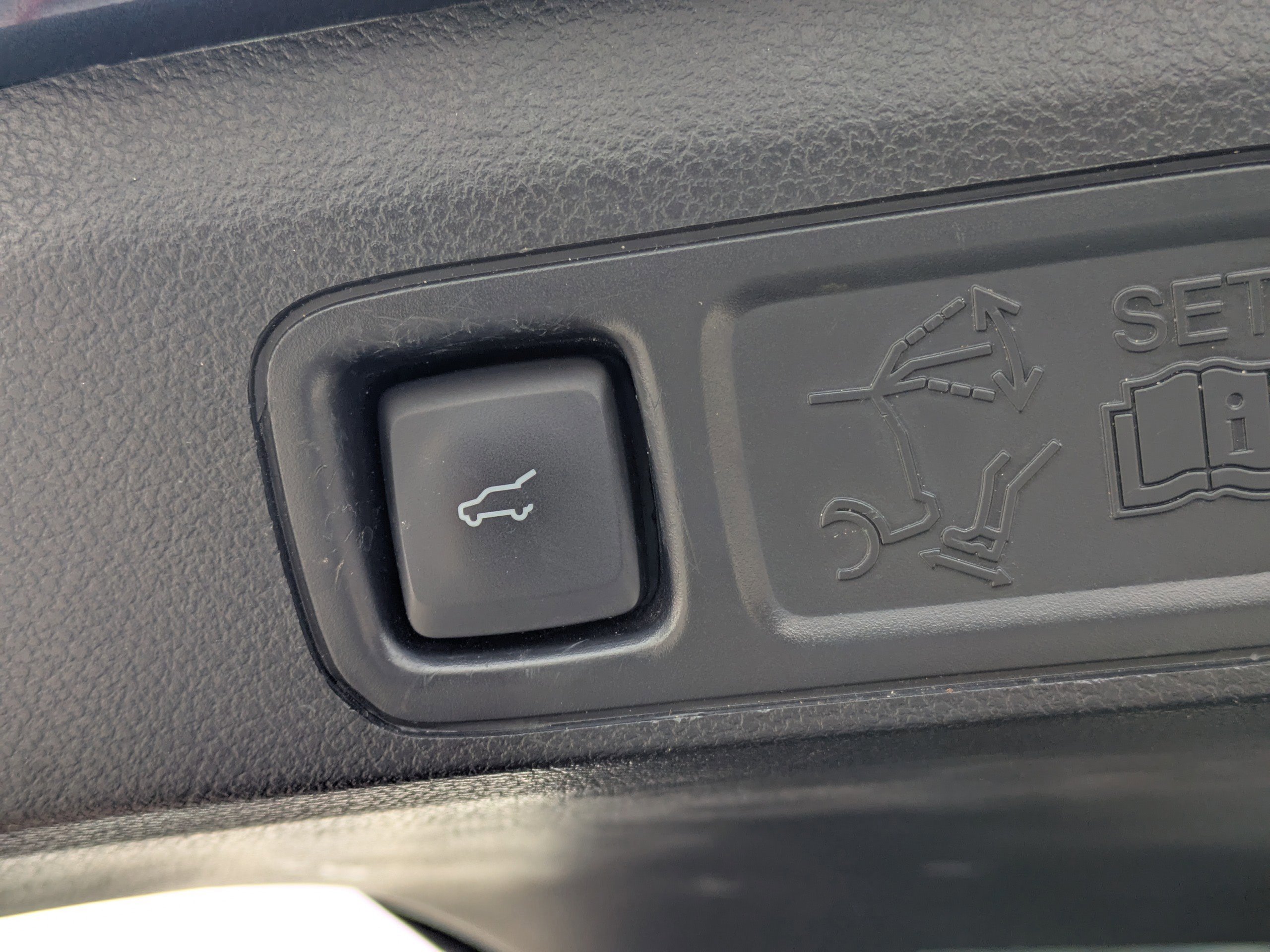 Certified 2020 Ford Expedition Limited image 13