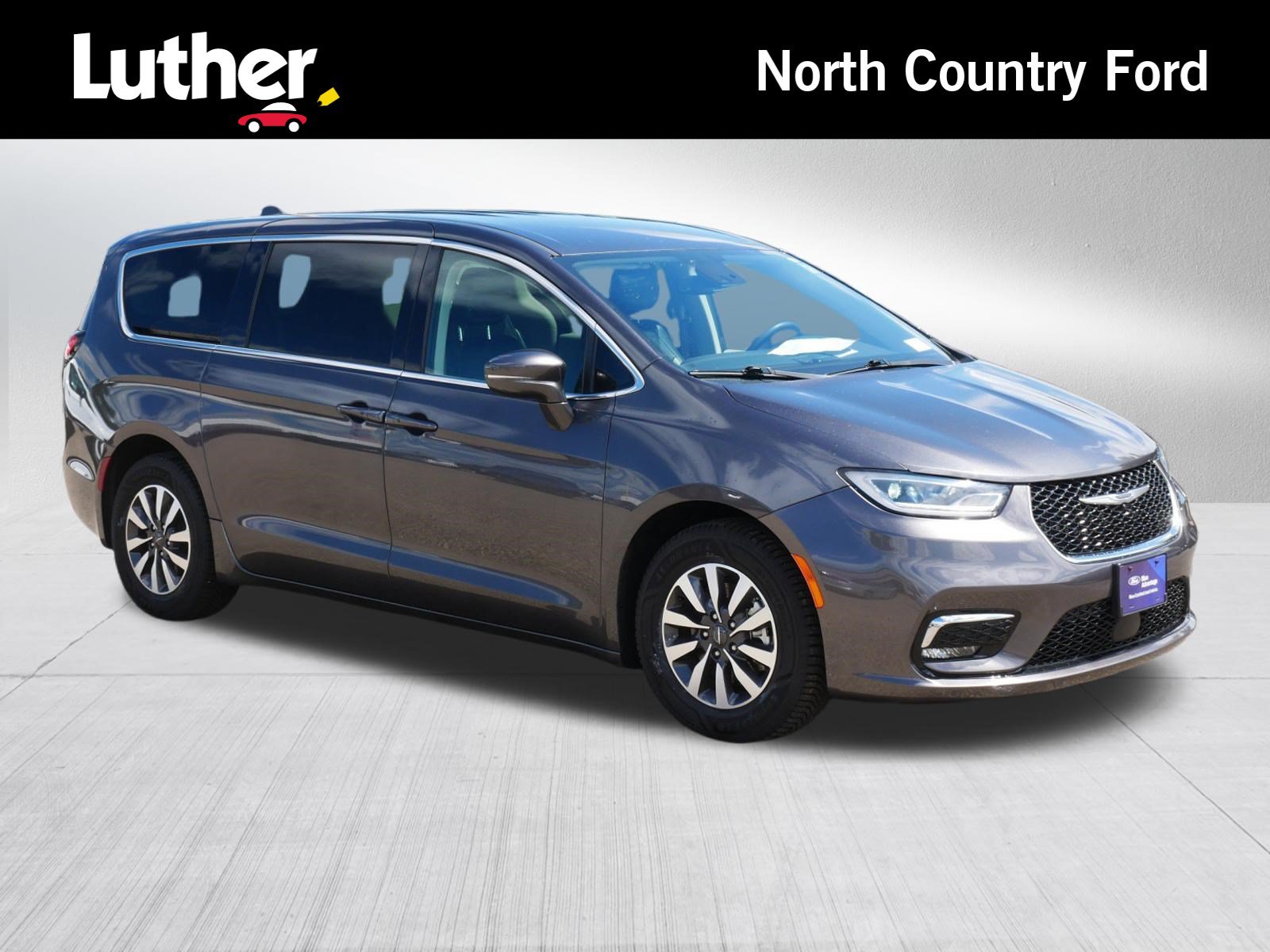 Used 2022 Chrysler Pacifica Touring-L