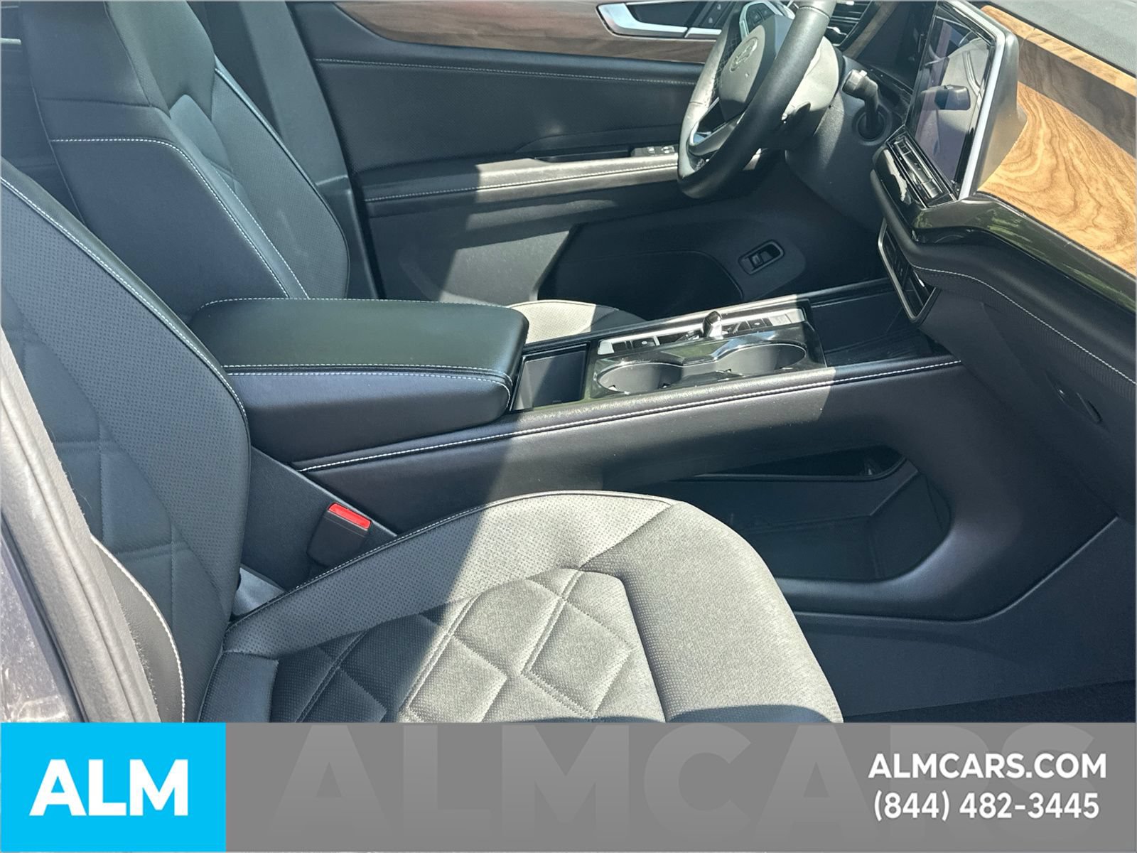 Used 2025 Volkswagen Atlas SE FWD image 15