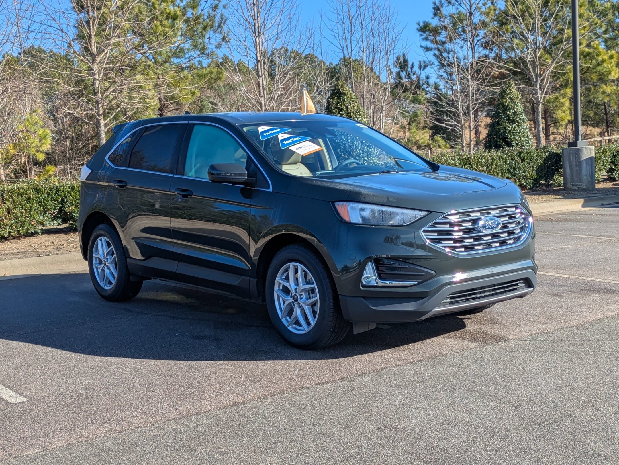 Certified 2022 Ford Edge SEL w/ Convenience Package image 9