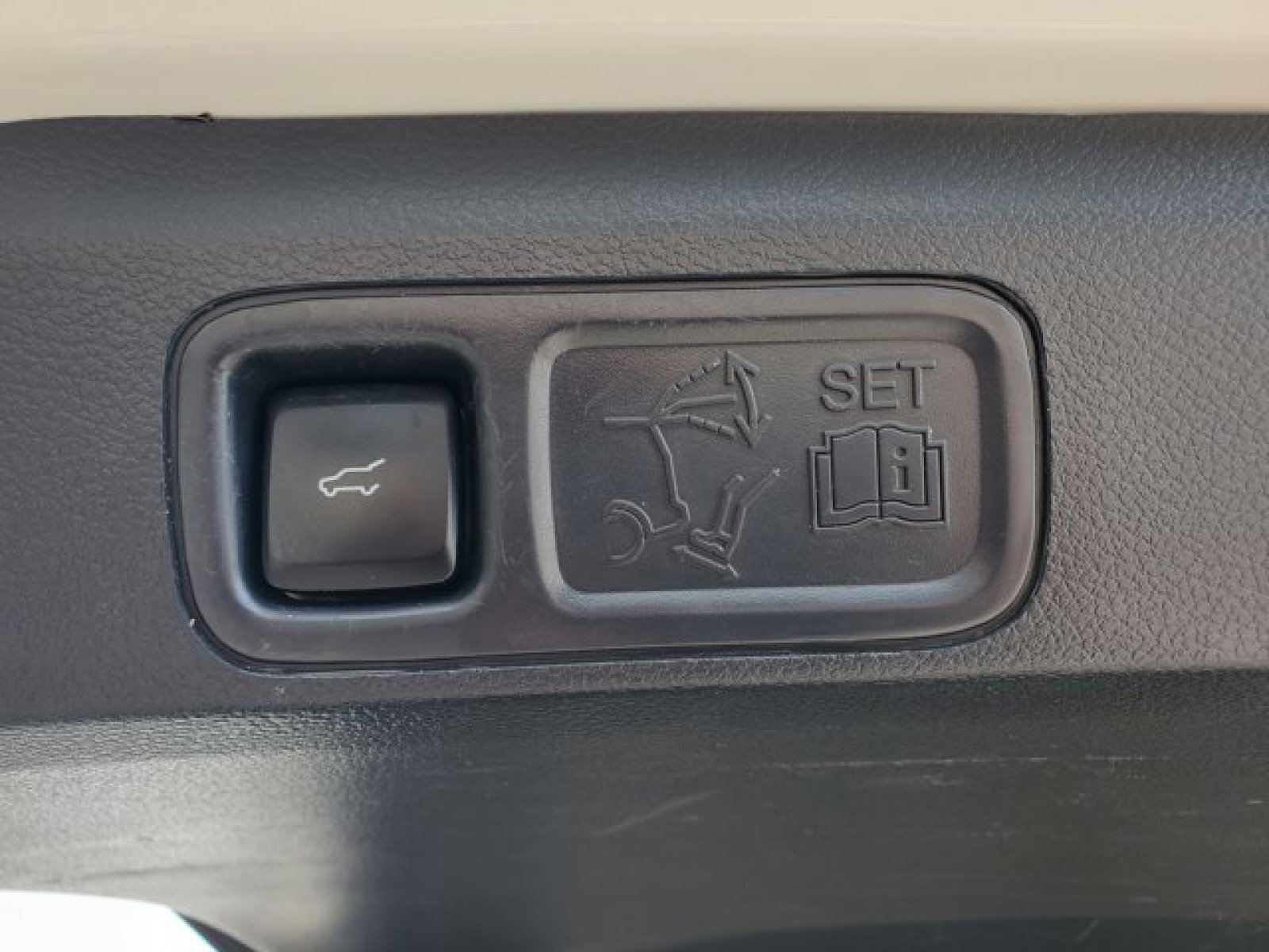 Certified 2023 Ford Expedition Max Limited AWD/4WD image 9