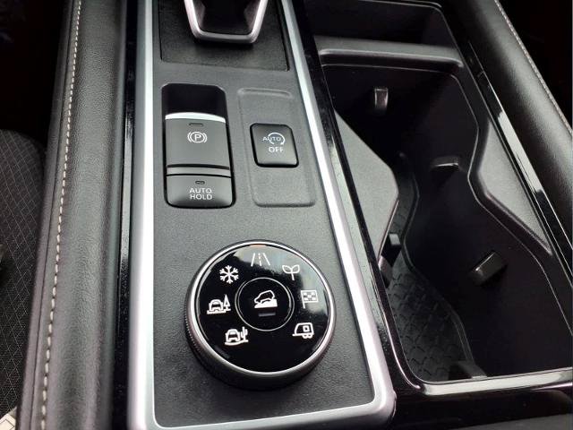Used 2024 Nissan Pathfinder SV w/ Black Appearance Package AWD/4WD image 29