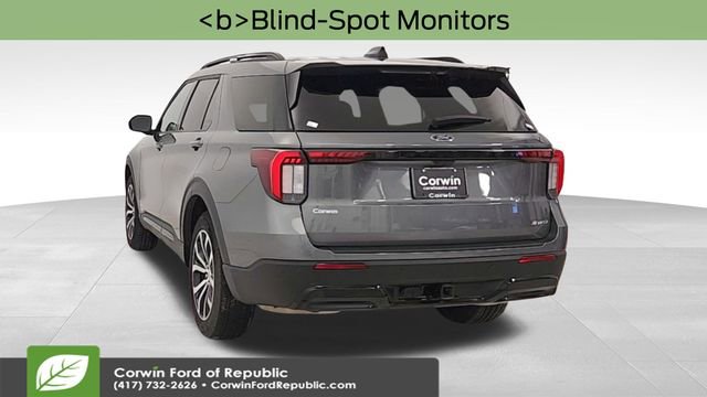 Certified 2025 Ford Explorer ST-Line image 8