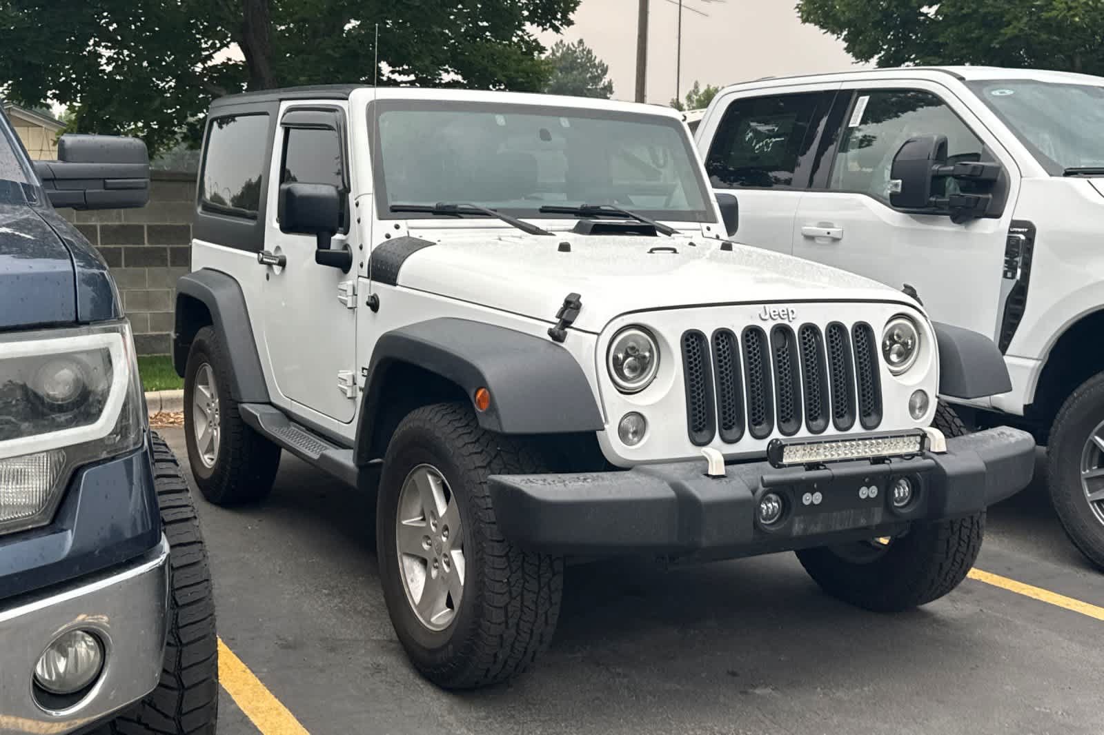 Used 2017 Jeep Wrangler Sport w/ Quick Order Package 24S AWD/4WD image 3