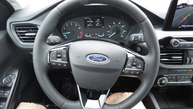 Certified 2022 Ford Escape SE w/ Cold Weather Package image 18