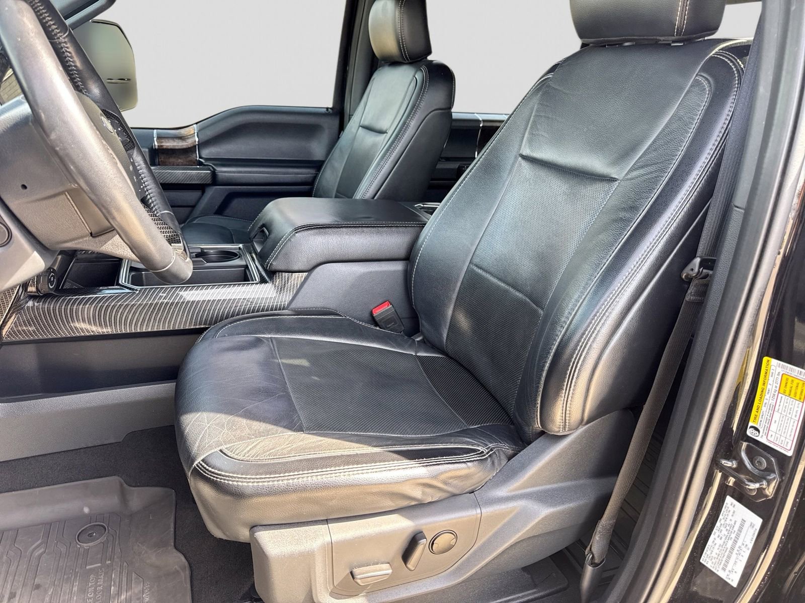 Certified 2022 Ford F250 Lariat w/ Tremor Off-Road Package AWD/4WD image 20