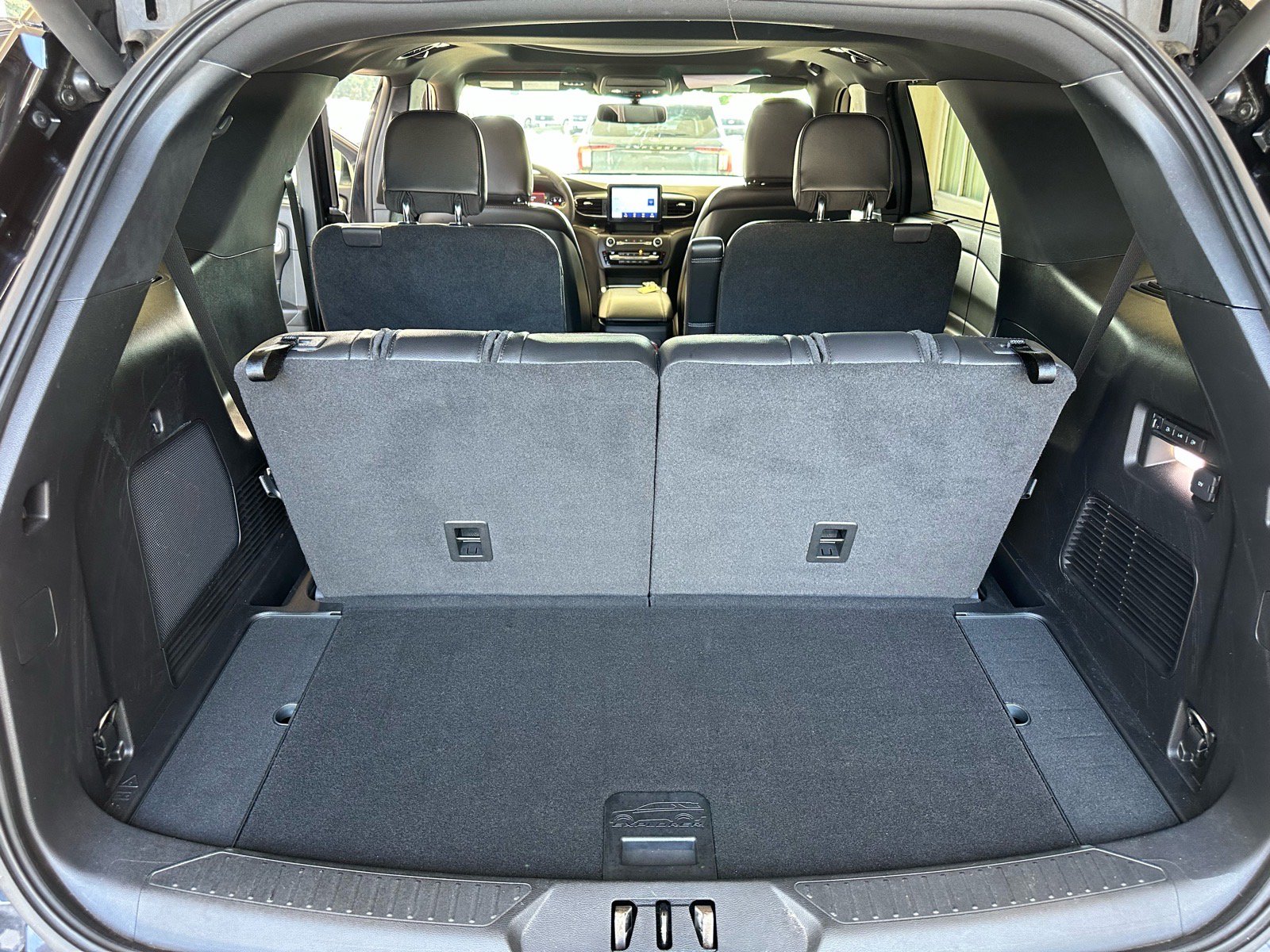 Certified 2020 Ford Explorer Limited w/ Class III Trailer Tow Package RWD image 25