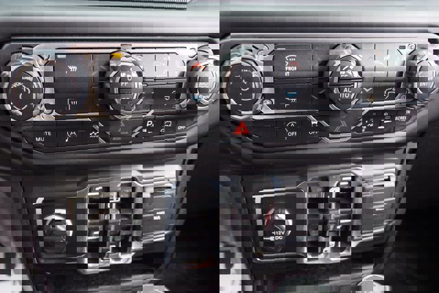 Used 2021 Jeep Gladiator Overland image 25