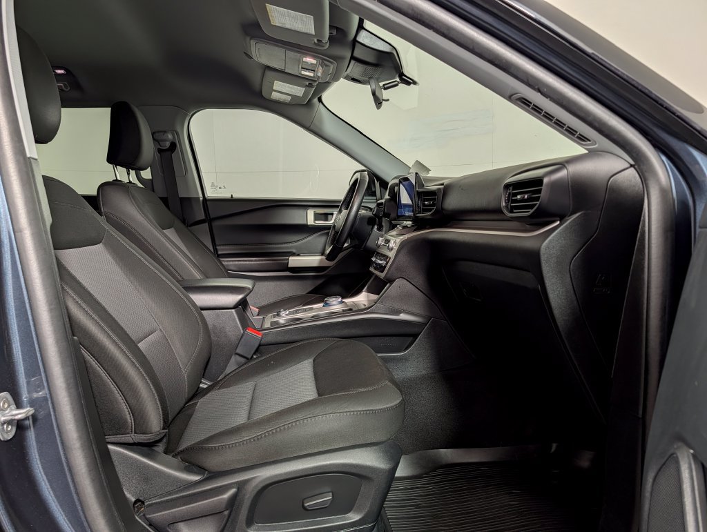 Certified 2023 Ford Explorer XLT AWD/4WD image 11