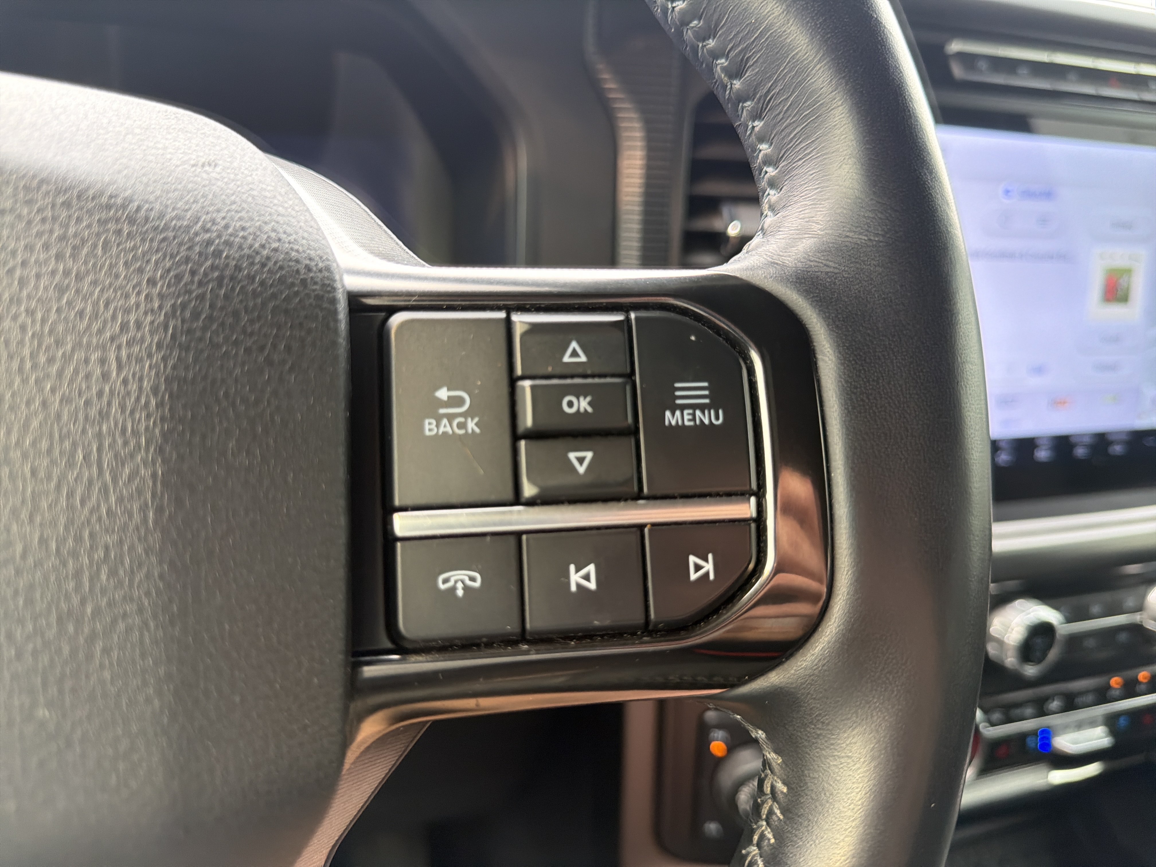 Certified 2024 Ford F150 Platinum w/ FX4 Off-Road Package AWD/4WD image 19