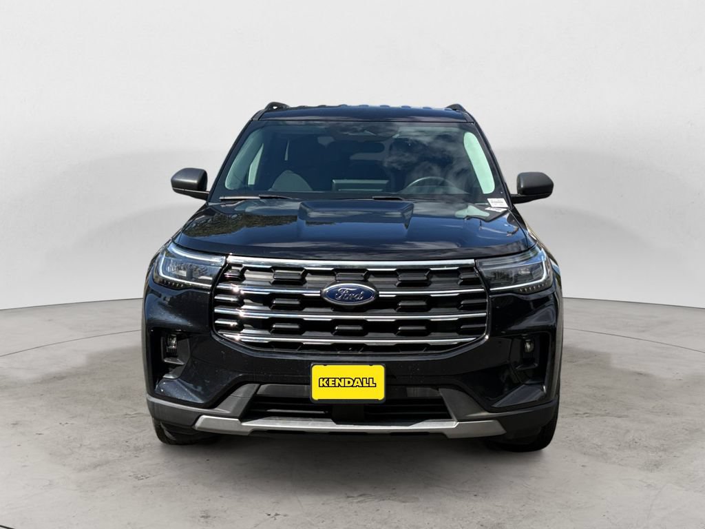 Certified 2025 Ford Explorer Active w/ Active Comfort Package AWD/4WD image 2