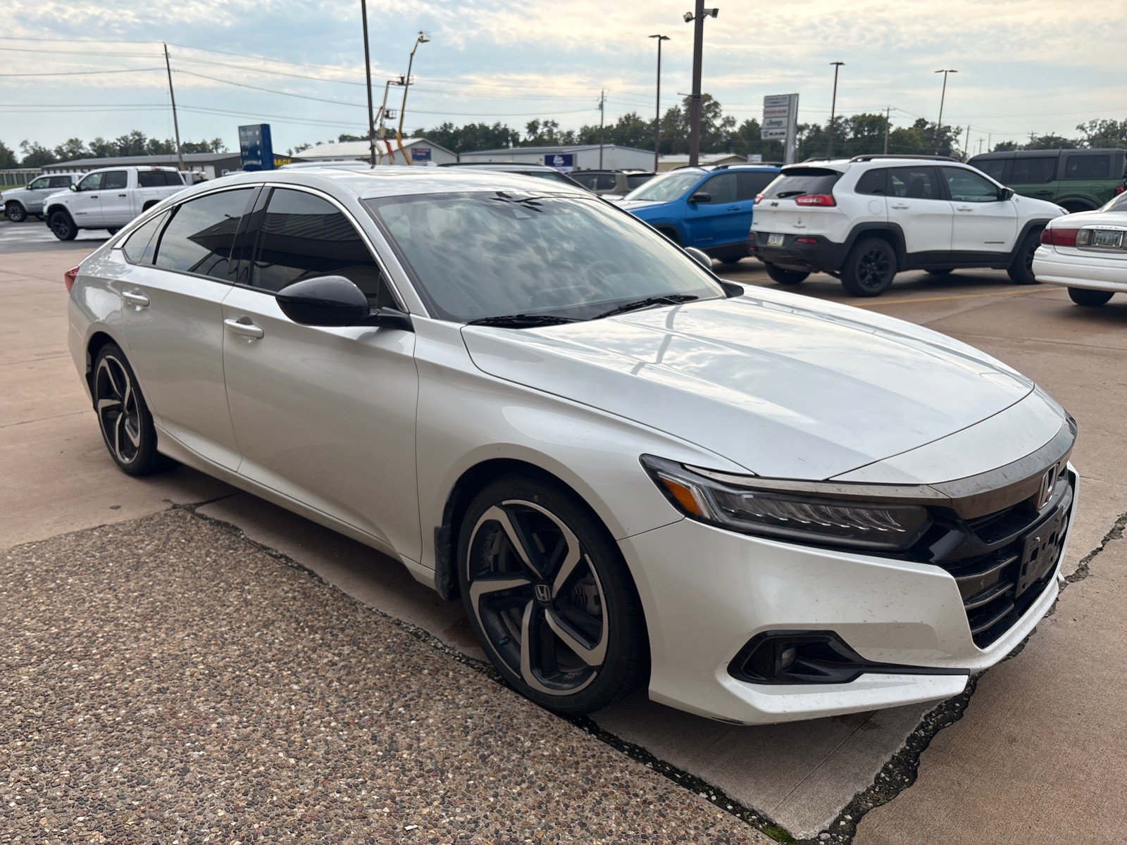 Used 2022 Honda Accord Sport image 8
