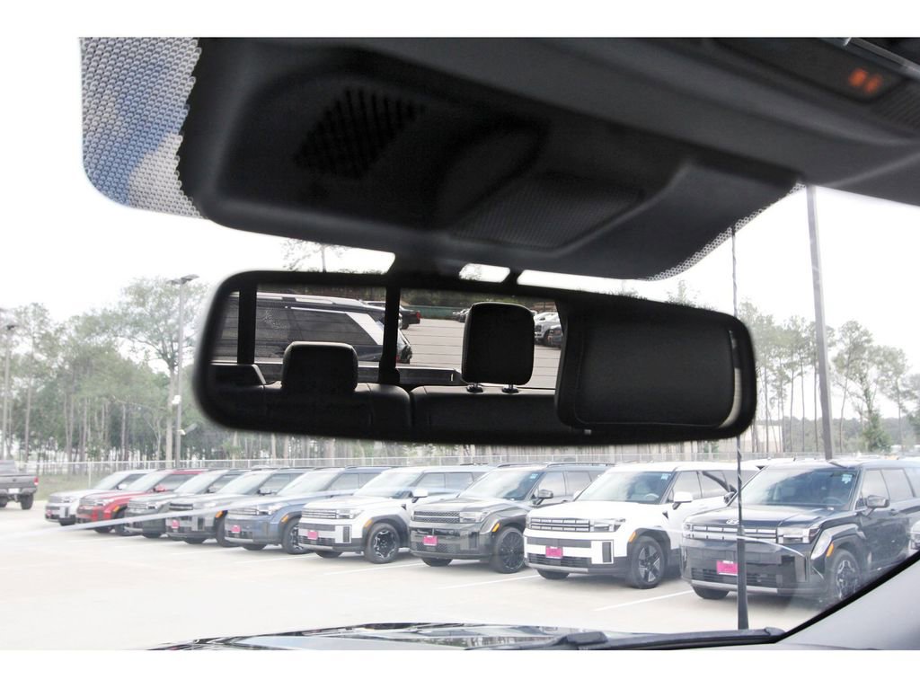 Certified 2025 Ford F250 Lariat w/ FX4 Off-Road Package image 22