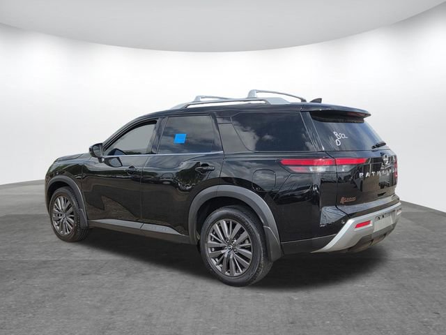 Used 2024 Nissan Pathfinder SL w/ SL Premium Package FWD image 6