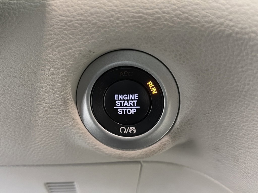 Used 2021 Chrysler Pacifica Touring-L image 22