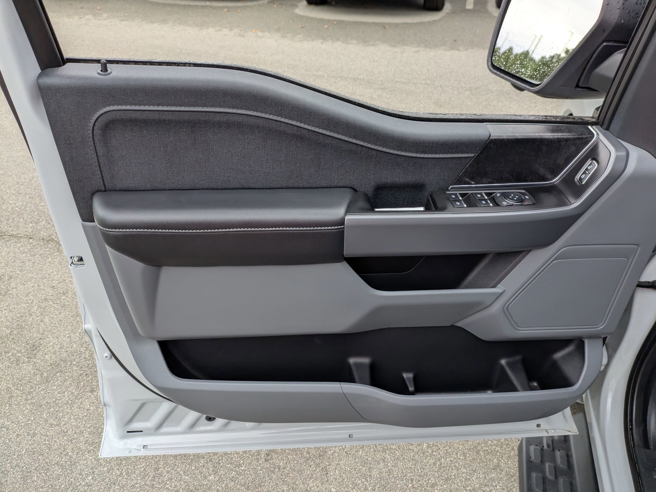 Certified 2024 Ford F150 Lightning XLT image 18