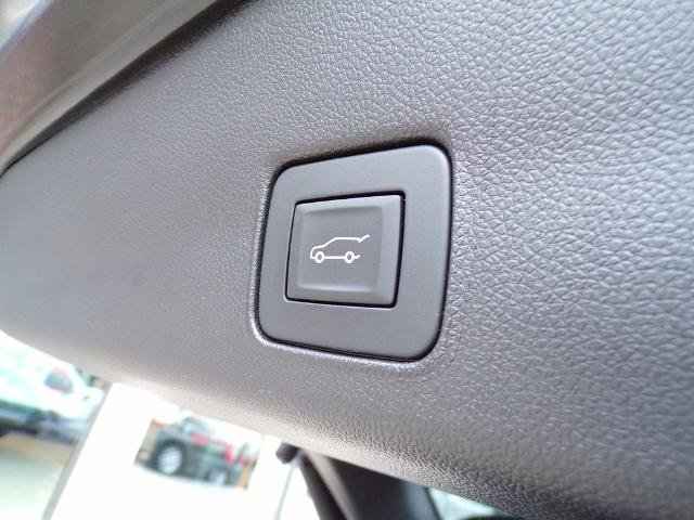 Used 2024 Chevrolet TrailBlazer LT w/ Convenience Package AWD/4WD image 13