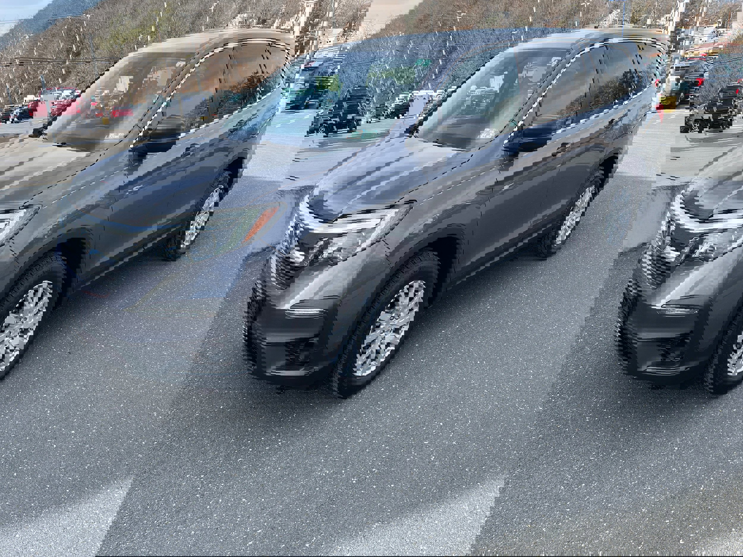 Used 2019 Honda Pilot LX image 2