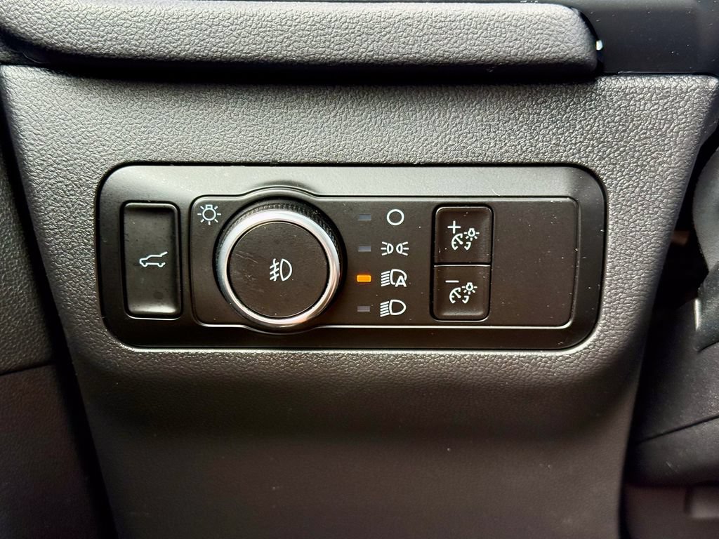 Certified 2025 Ford Escape ST-Line Elite w/ Premium Technology Package AWD/4WD image 28