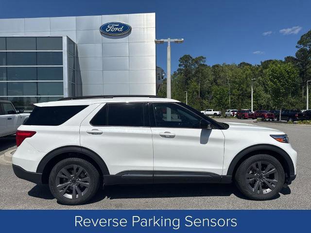 Certified 2023 Ford Explorer XLT w/ Equipment Group 202A image 4