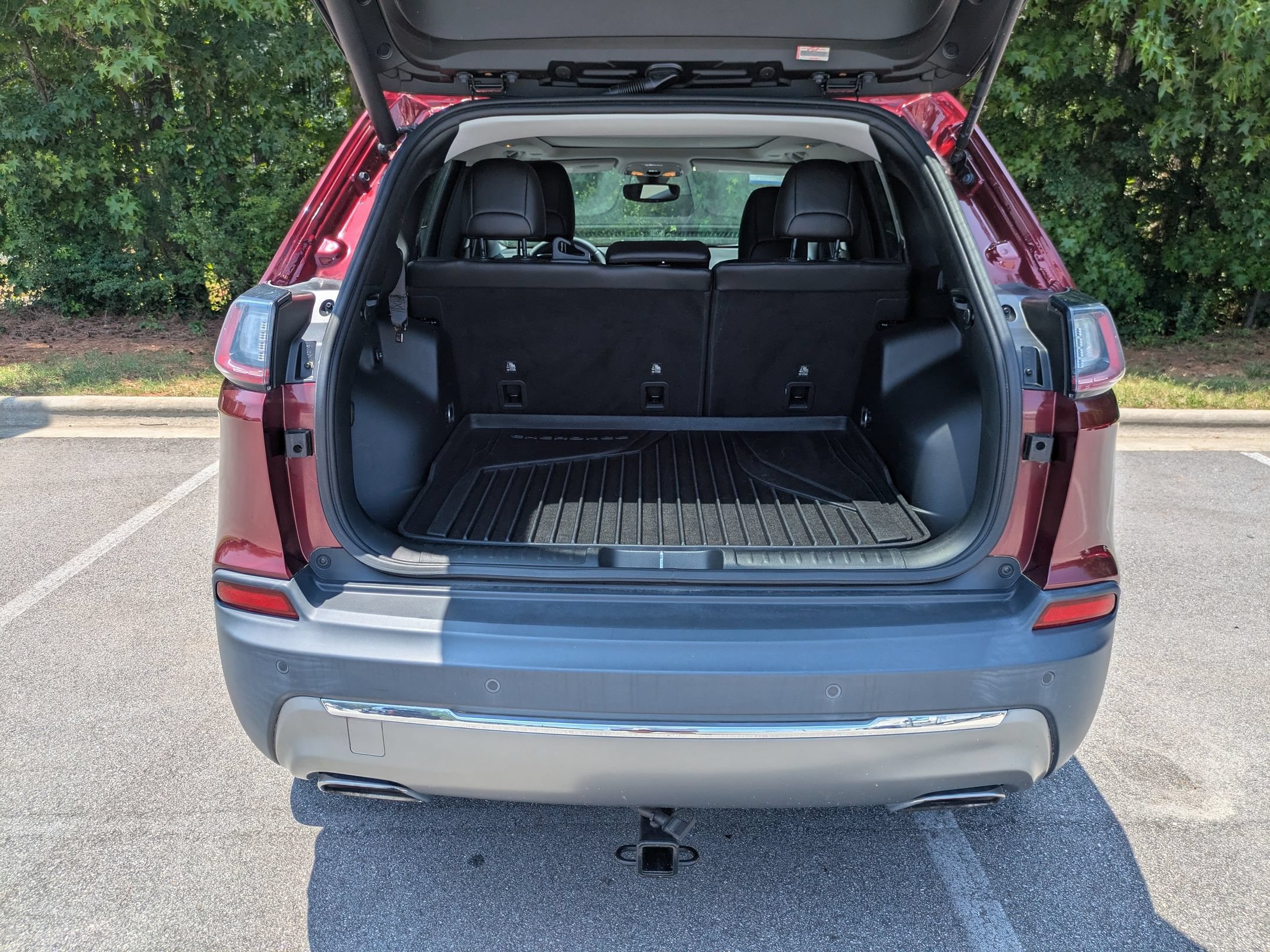 Used 2019 Jeep Cherokee Limited AWD/4WD image 32