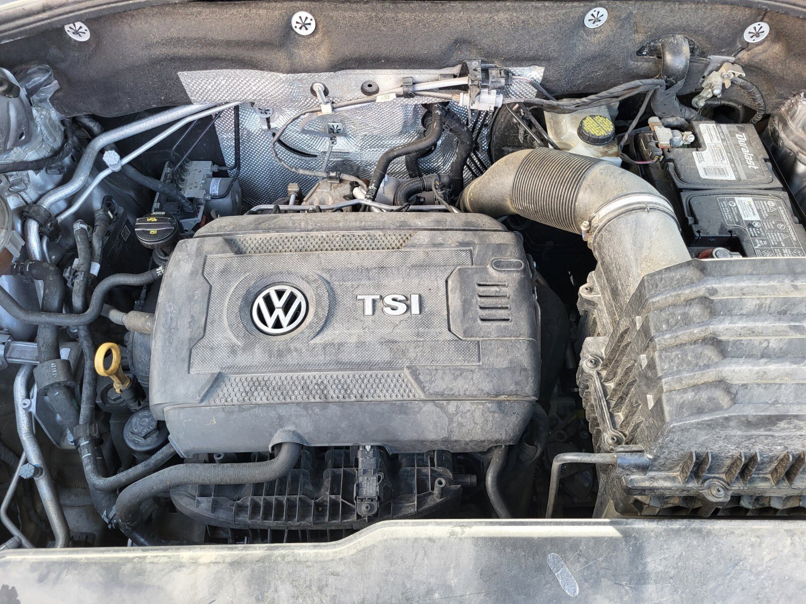 Used 2020 Volkswagen Atlas Cross Sport SEL image 31