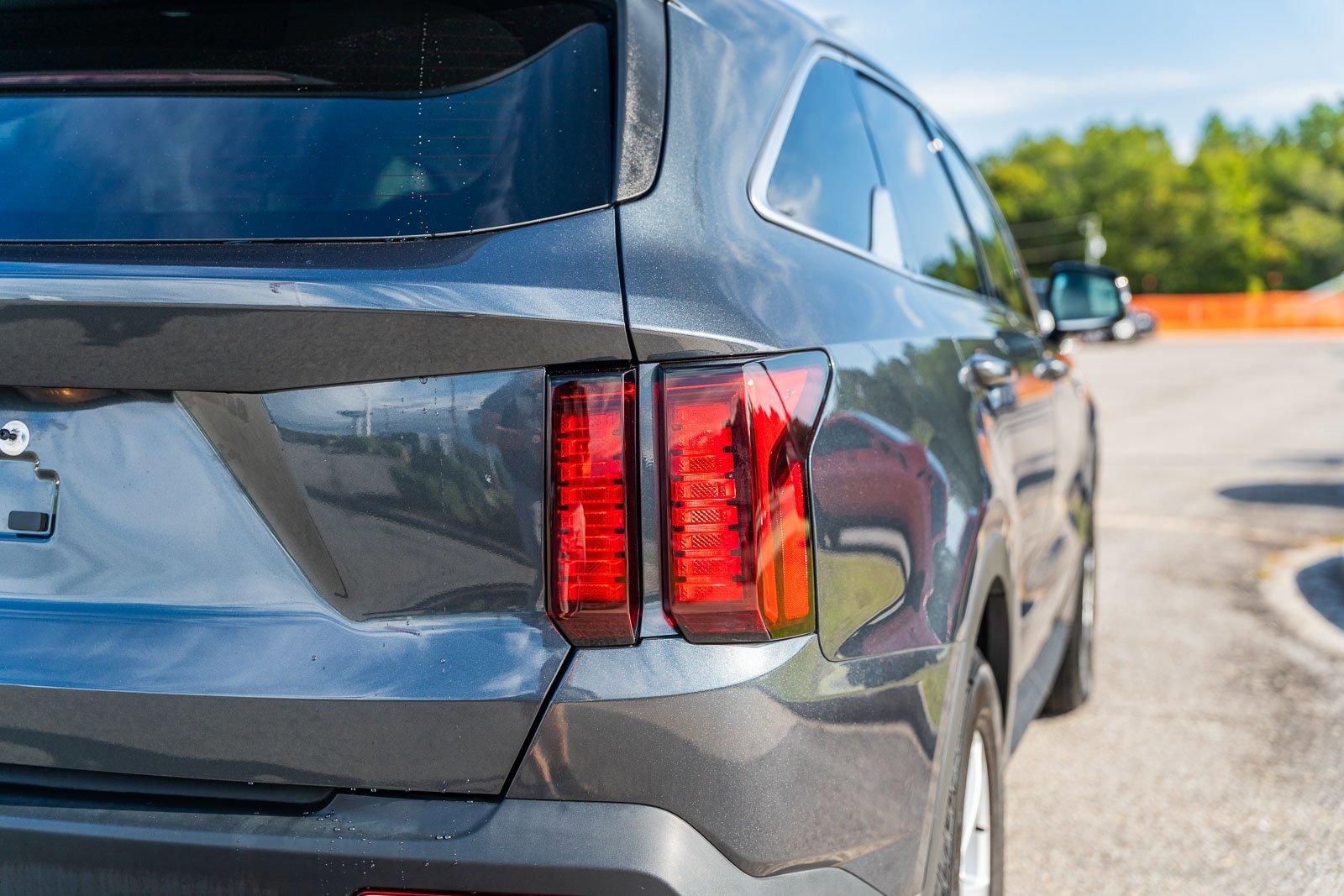 Used 2023 Kia Sorento LX image 14