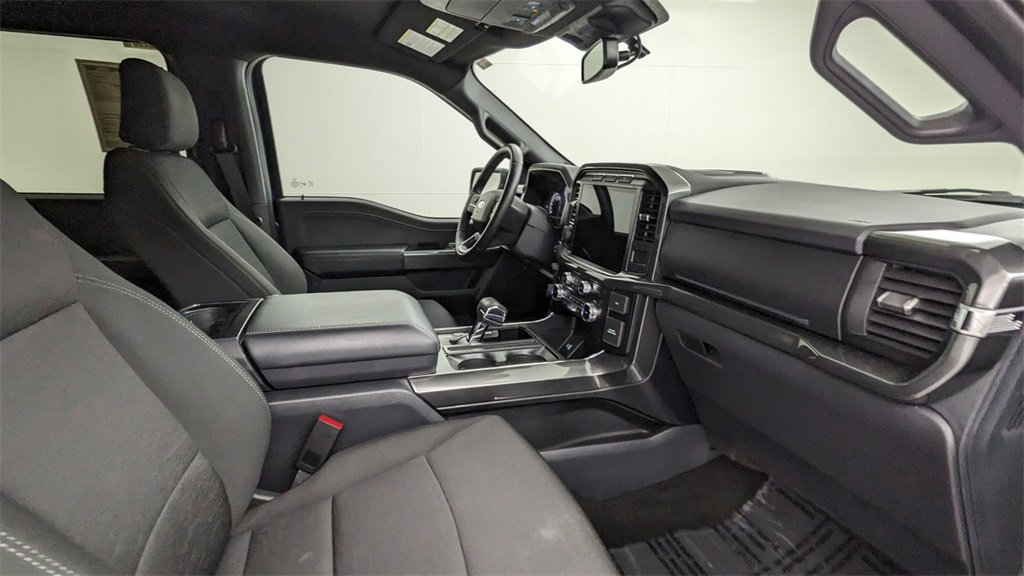 Certified 2022 Ford F150 XLT w/ Equipment Group 302A High image 39