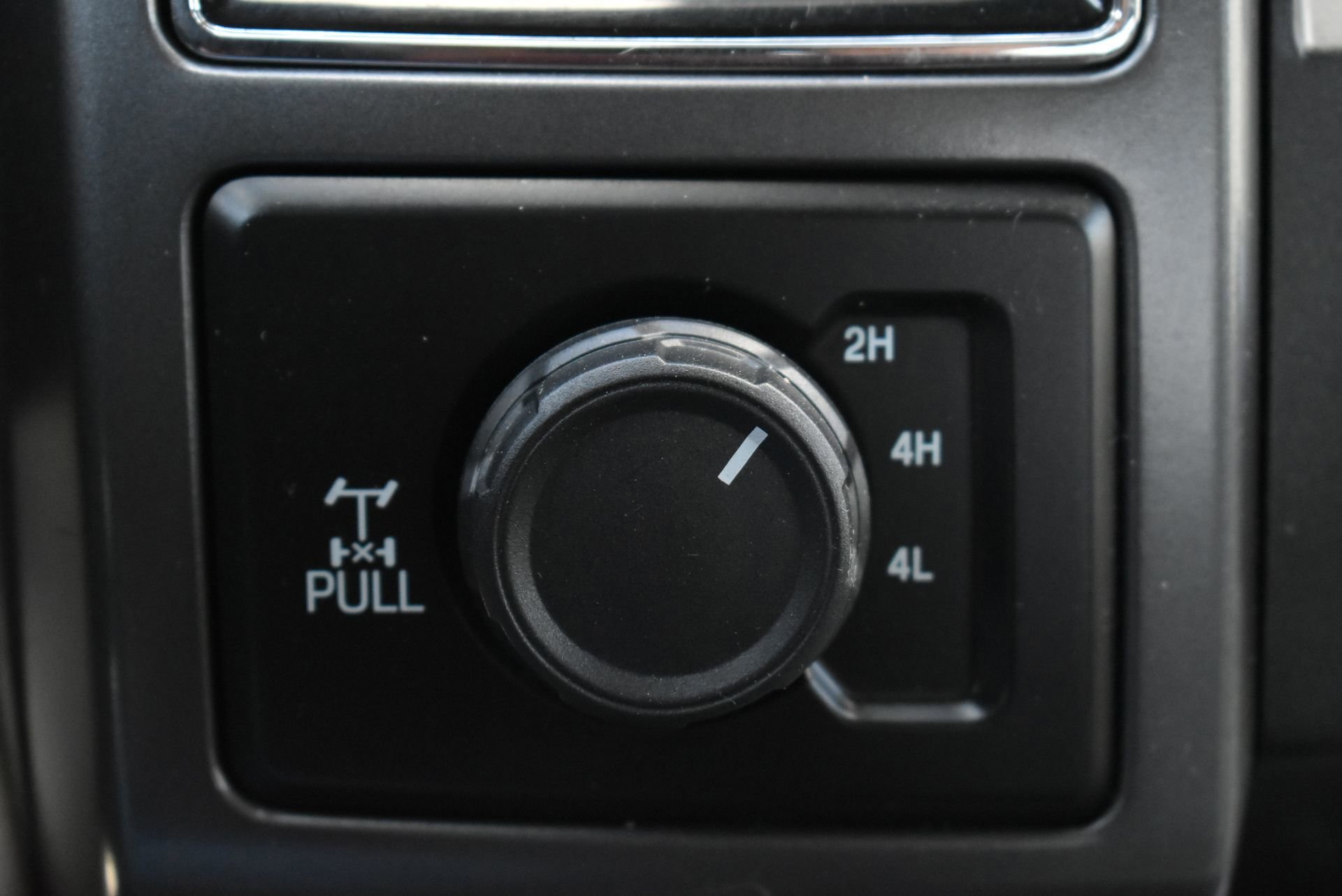 Certified 2019 Ford F150 XLT w/ Equipment Group 302A Luxury image 30