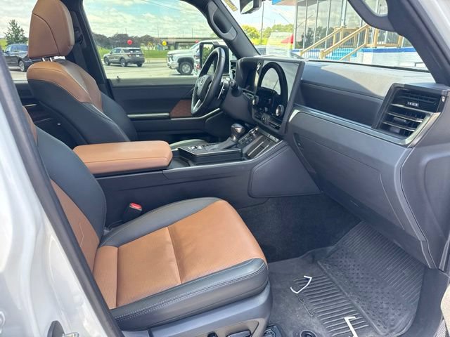 Used 2024 Lexus GX 550 w/ Accessory Package (2T) AWD/4WD image 48