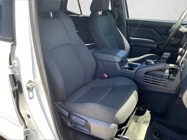 Used 2025 Toyota 4Runner SR5 AWD/4WD image 9