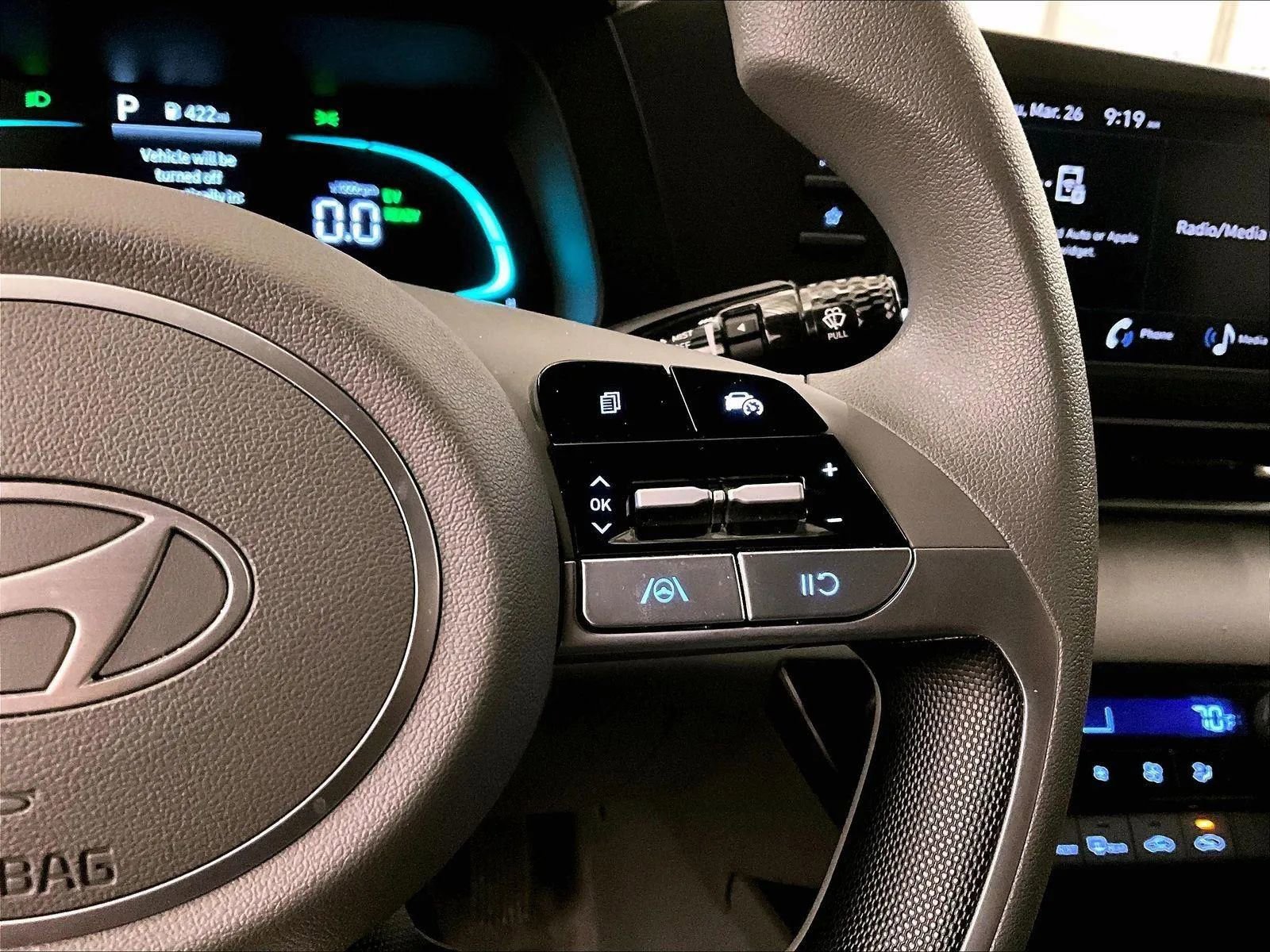 Used 2025 Hyundai Elantra Blue image 18