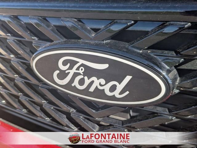 Certified 2025 Ford Maverick XLT w/ Equipment Group 301A AWD/4WD image 9