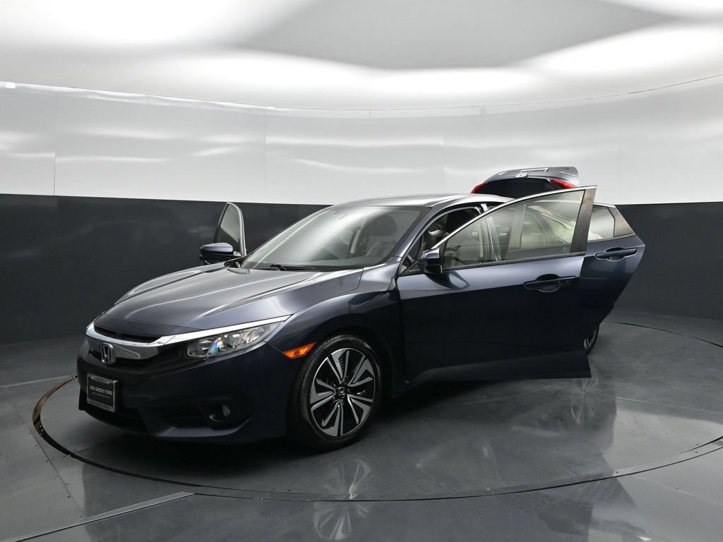 Used 2018 Honda Civic EX-T image 24