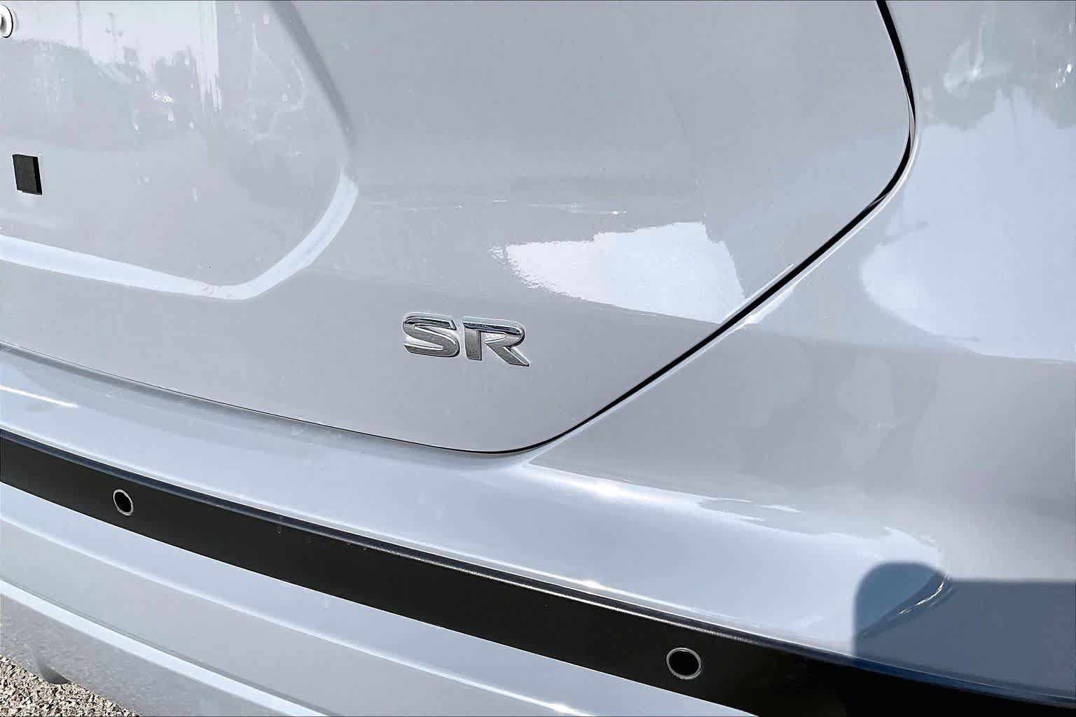 Used 2024 Nissan Kicks SR w/ SR Premium Package FWD image 10