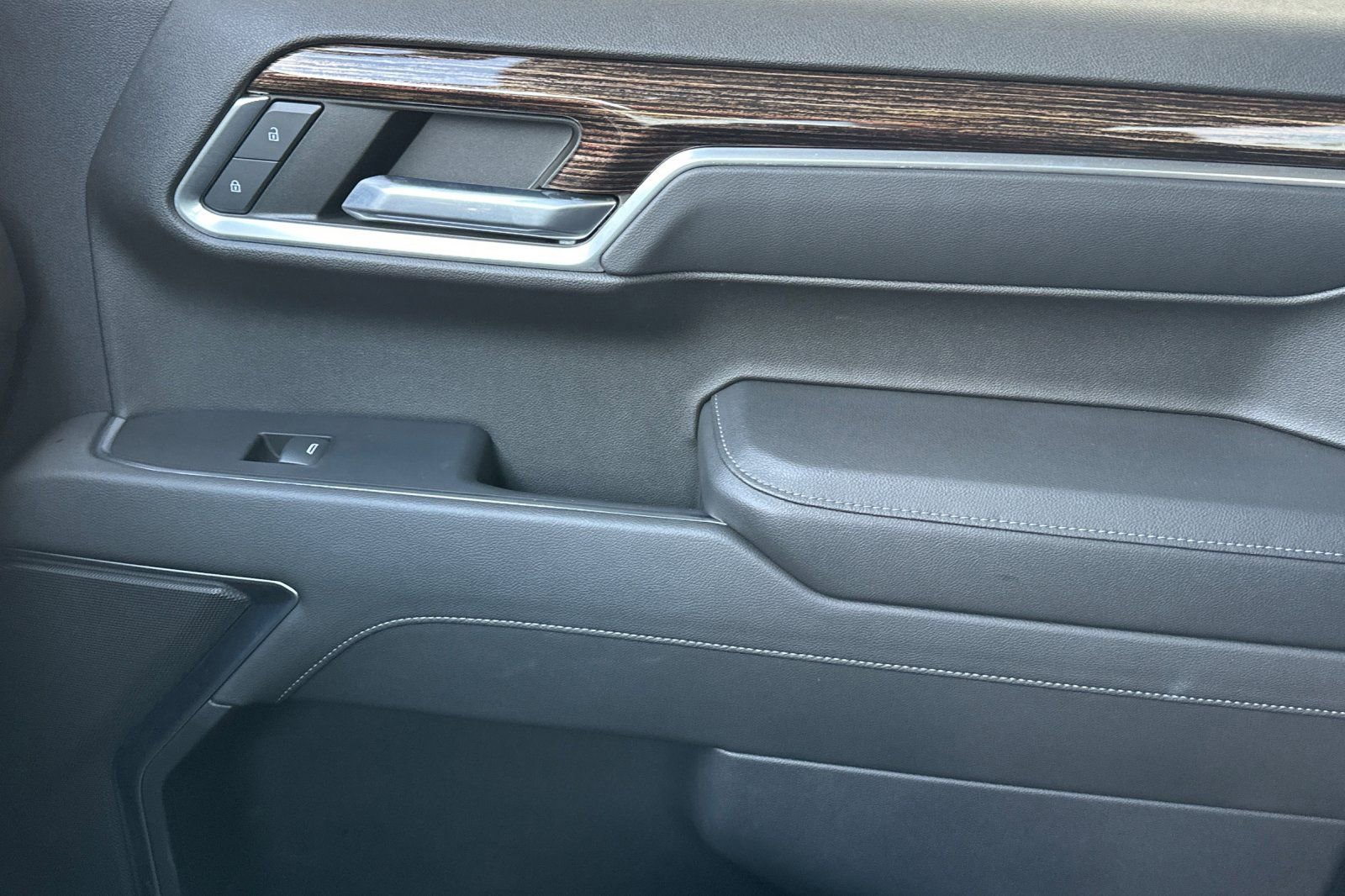 Used 2022 GMC Sierra 1500 Elevation w/ X31 Off-Road Package image 17