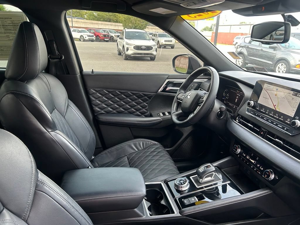 Used 2023 Mitsubishi Outlander SEL Black Edition AWD/4WD image 34