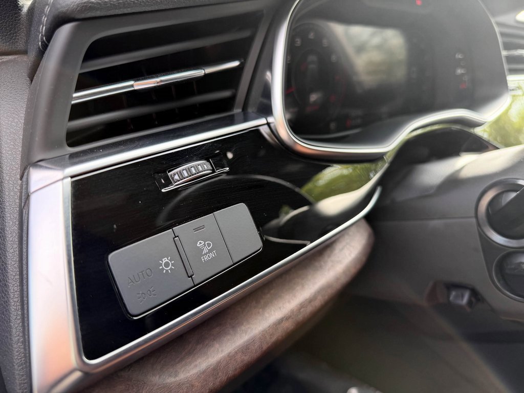 Used 2025 Audi Q7 3.0T Premium Plus image 11