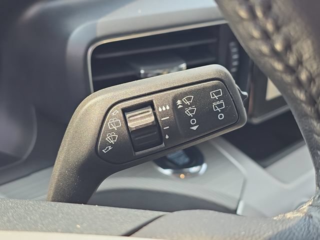 Certified 2024 Ford Explorer XLT w/ Equipment Group 202A AWD/4WD image 15