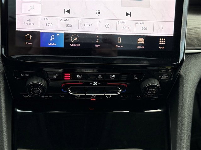 Used 2024 Jeep Grand Cherokee Limited 4xe image 12